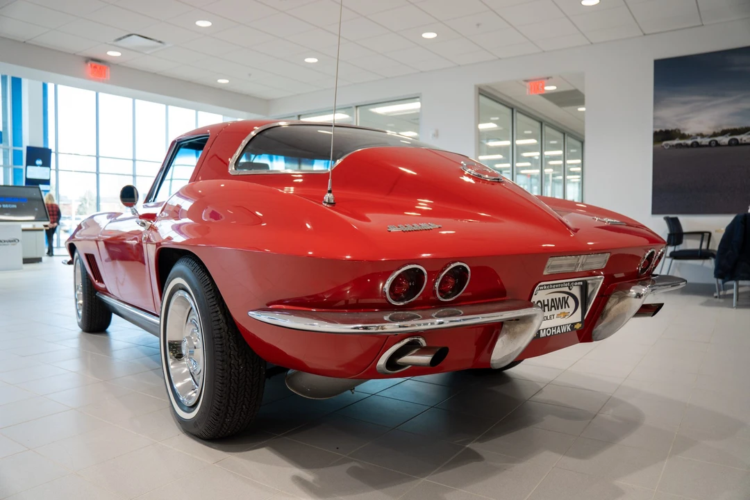 1967 Chevrolet Corvette C2 - Image 10 of 31