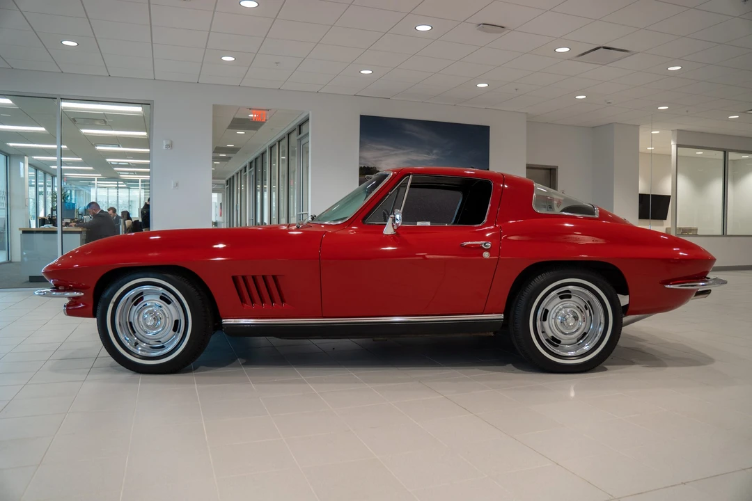 1967 Chevrolet Corvette C2 - Image 11 of 31