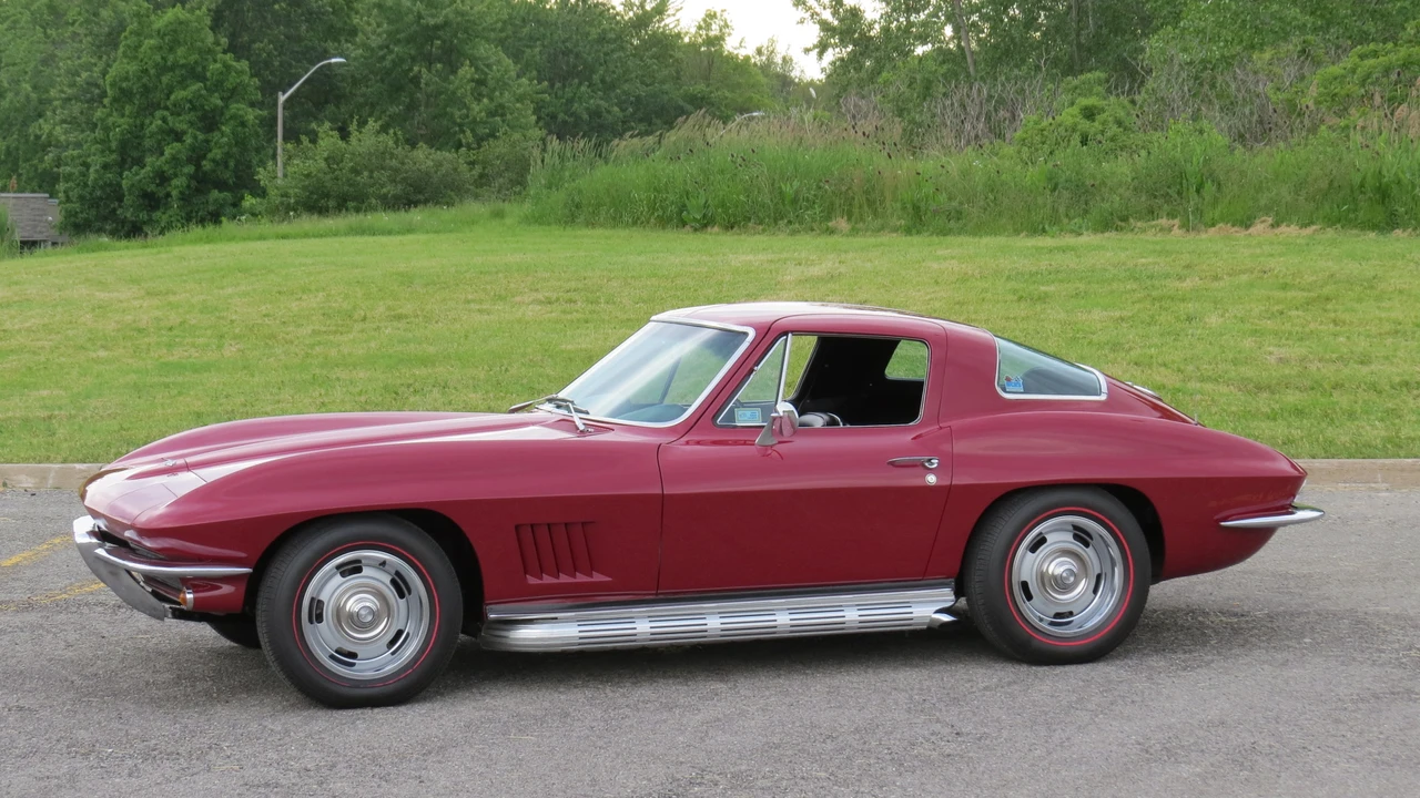 1967 Chevrolet Corvette C2 - Image 11 of 31