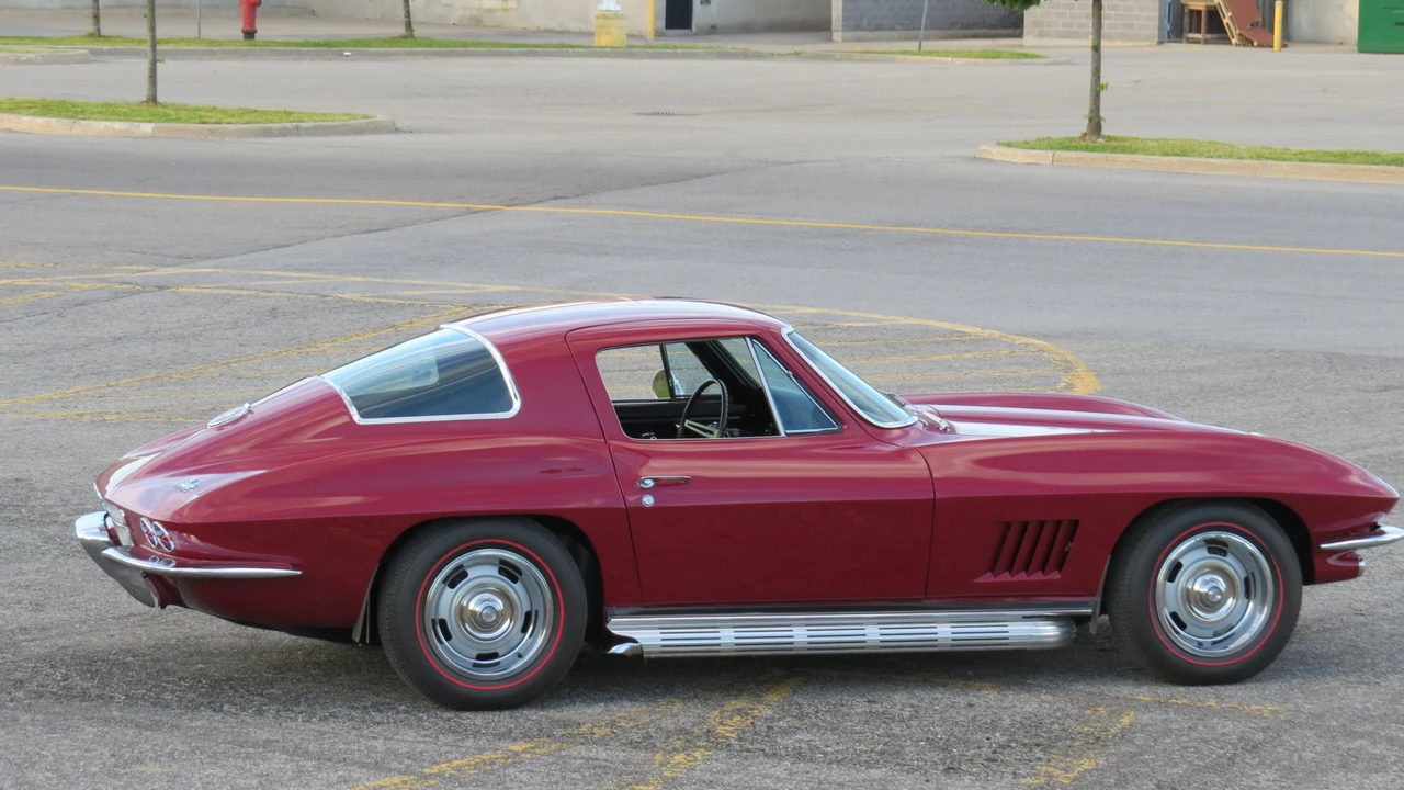 1967 Chevrolet Corvette C2 - Image 18 of 31