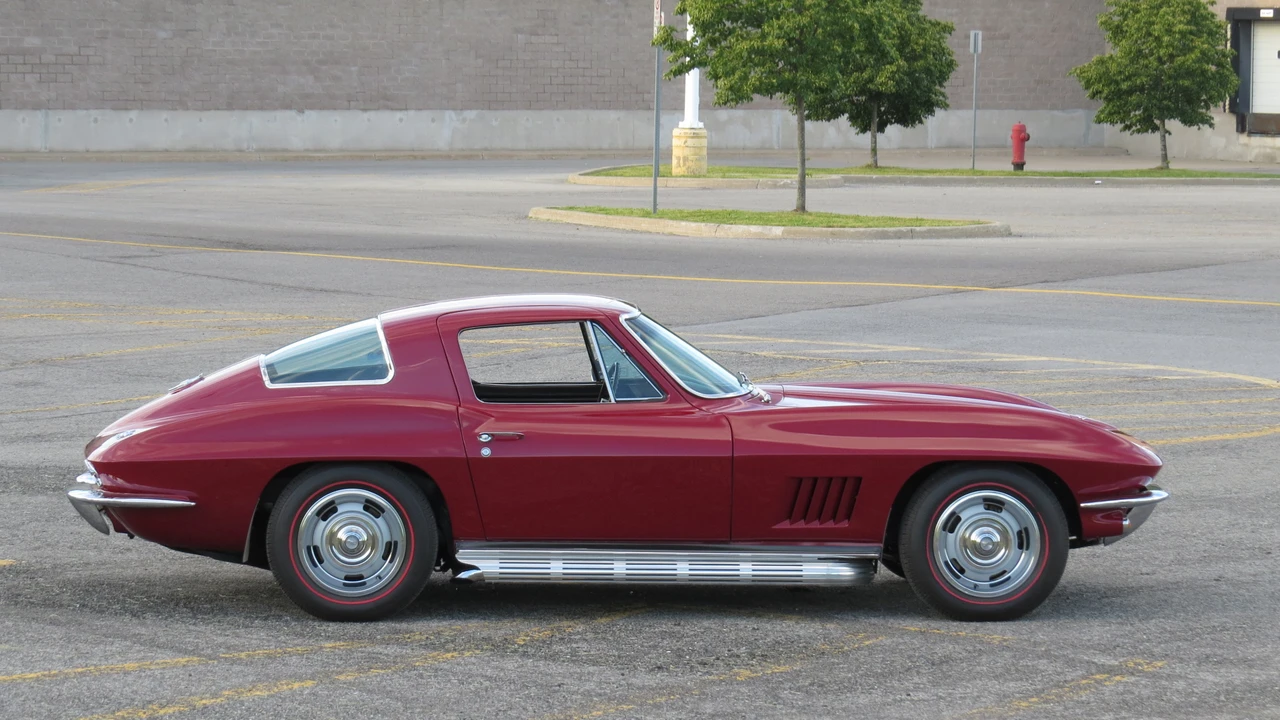 1967 Chevrolet Corvette C2 - Image 16 of 31