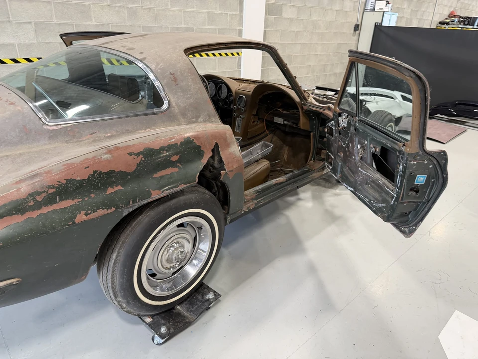 1967 Chevrolet Corvette C2 - Image 18 of 31