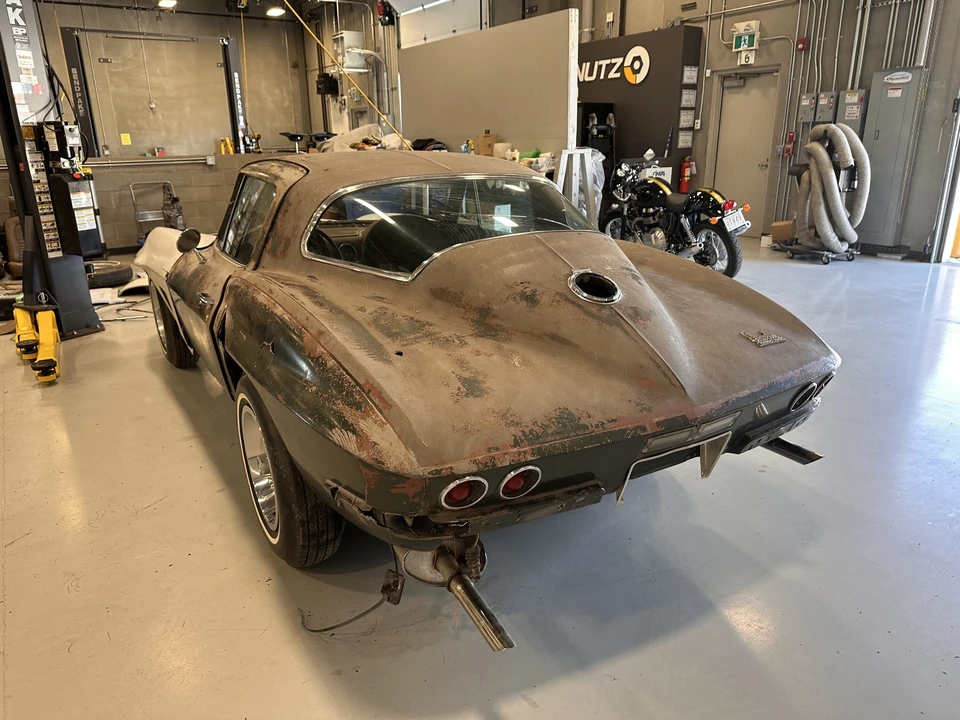 1967 Chevrolet Corvette C2 - Image 10 of 31