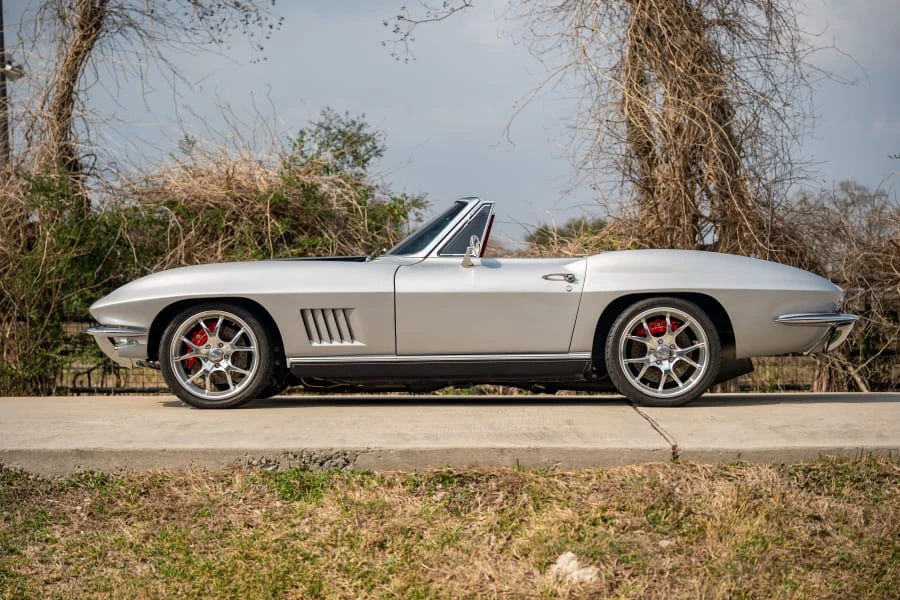 1967 Chevrolet Corvette C2 - Image 2 of 31