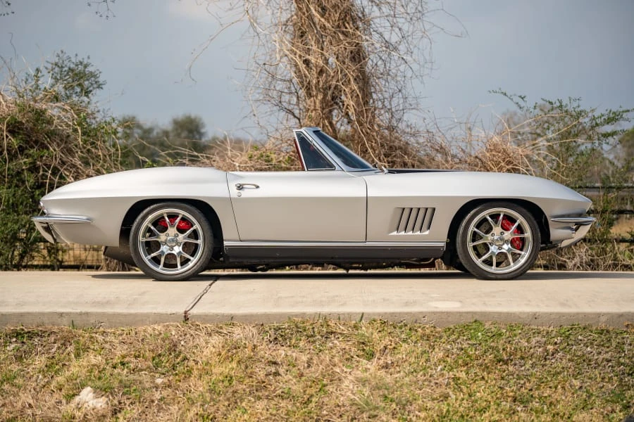 1967 Chevrolet Corvette C2 - Image 15 of 31