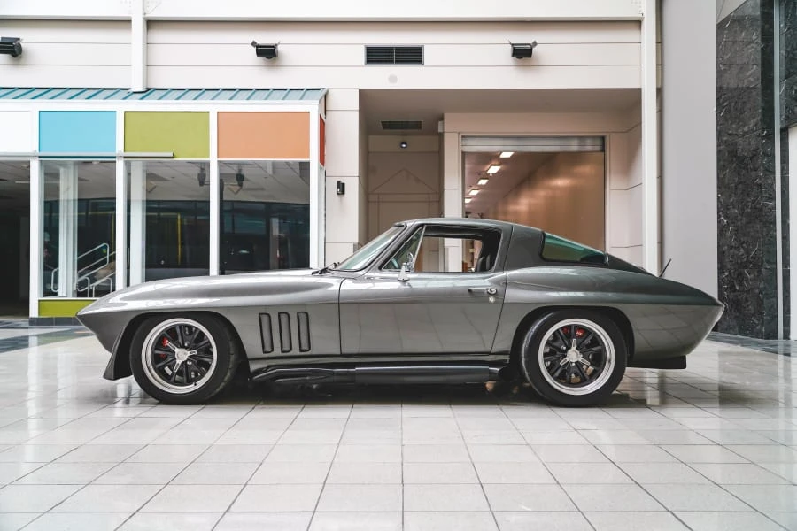 1967 Chevrolet Corvette C2 - Image 2 of 31