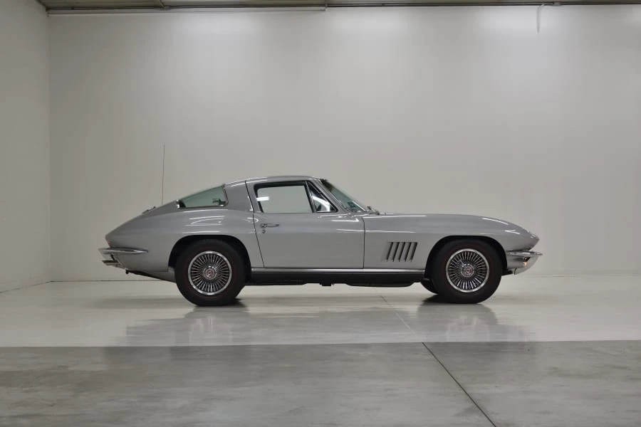 1967 Chevrolet Corvette C2 - Image 11 of 31
