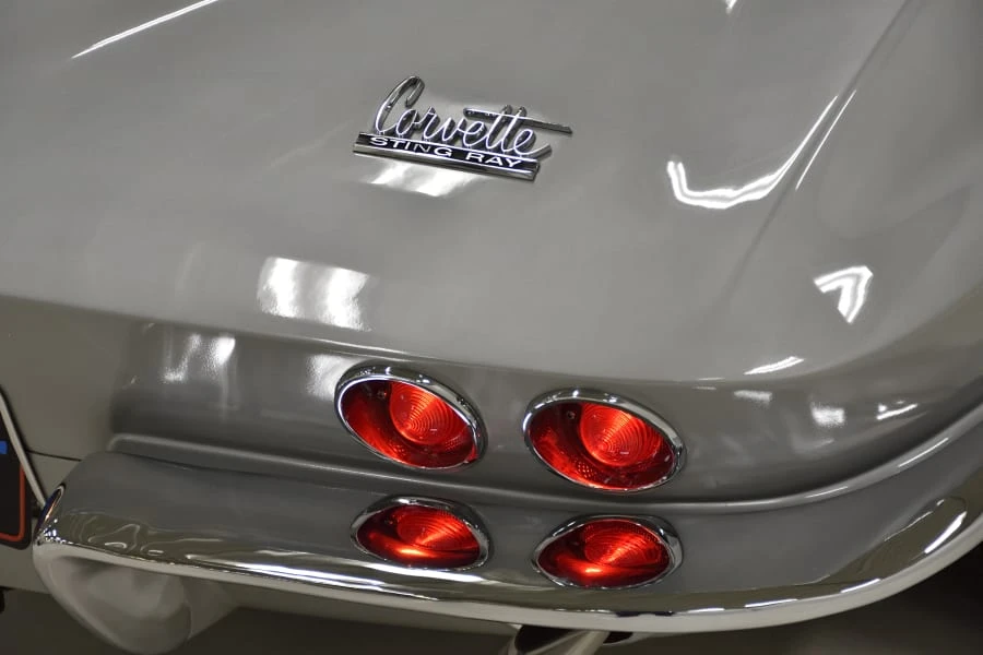 1967 Chevrolet Corvette C2 - Image 21 of 31