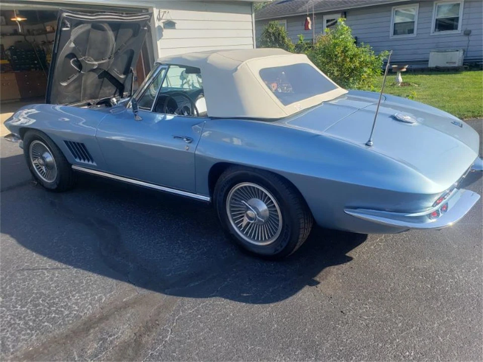 1967 Chevrolet Corvette C2 - Image 15 of 30