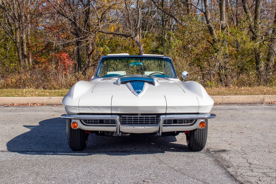 1967 Chevrolet Corvette C2 - Image 2 of 9