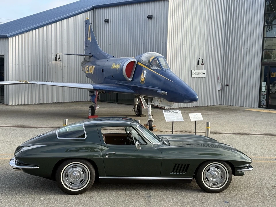 1967 Chevrolet Corvette C2 - Image 2 of 31