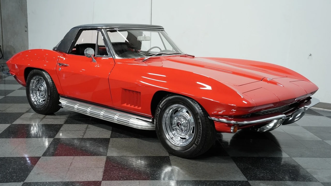 1967 Chevrolet Corvette C2 - Image 15 of 31