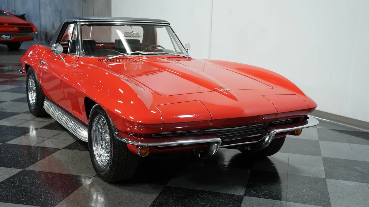 1967 Chevrolet Corvette C2 - Image 16 of 31