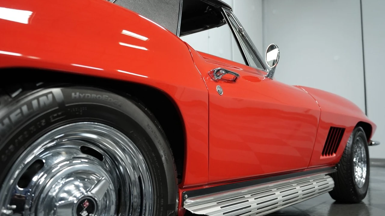 1967 Chevrolet Corvette C2 - Image 24 of 31