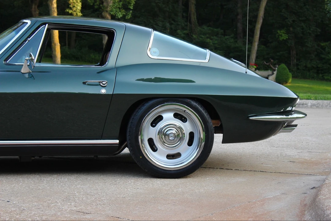 1967 Chevrolet Corvette C2 - Image 16 of 31
