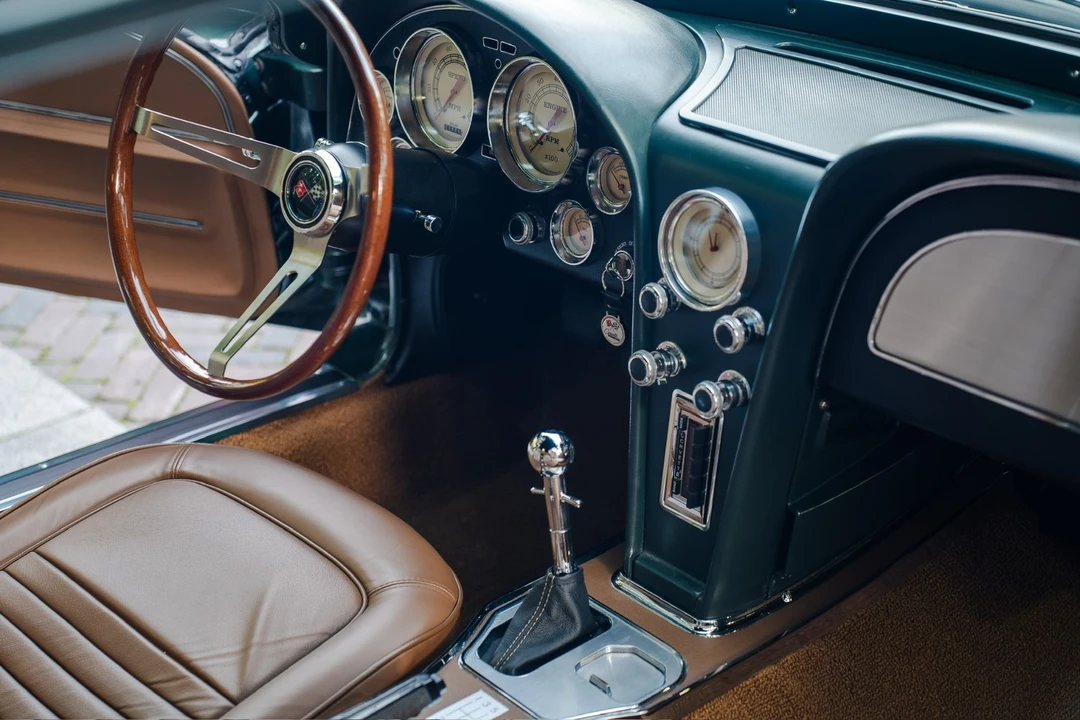 1967 Chevrolet Corvette C2 - Image 19 of 31