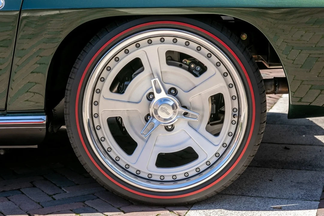 1967 Chevrolet Corvette C2 - Image 28 of 31
