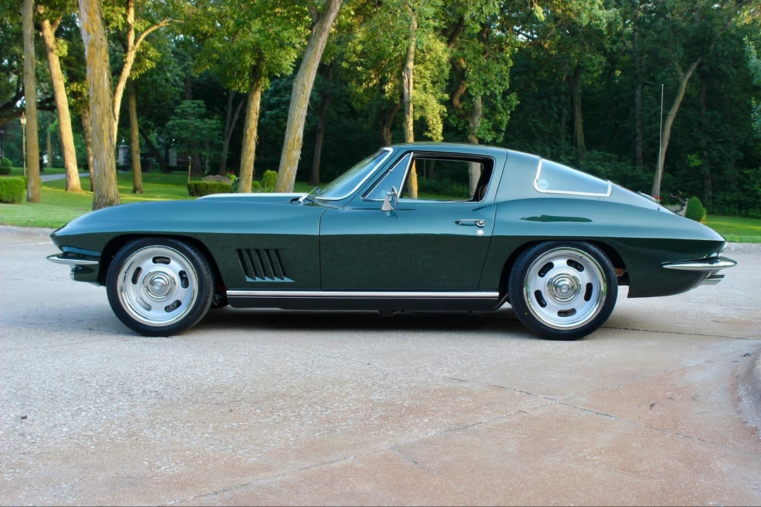 1967 Chevrolet Corvette C2 - Image 15 of 31