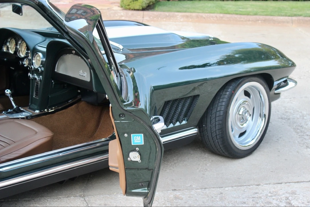 1967 Chevrolet Corvette C2 - Image 30 of 31