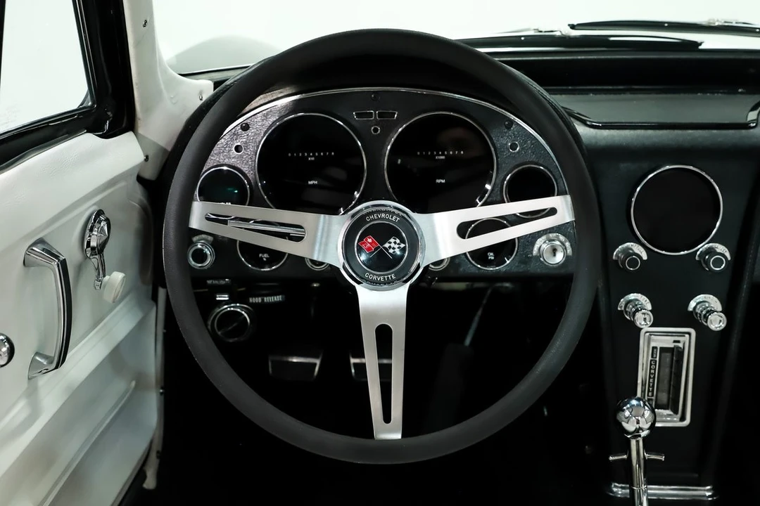 1967 Chevrolet Corvette C2 - Image 16 of 31