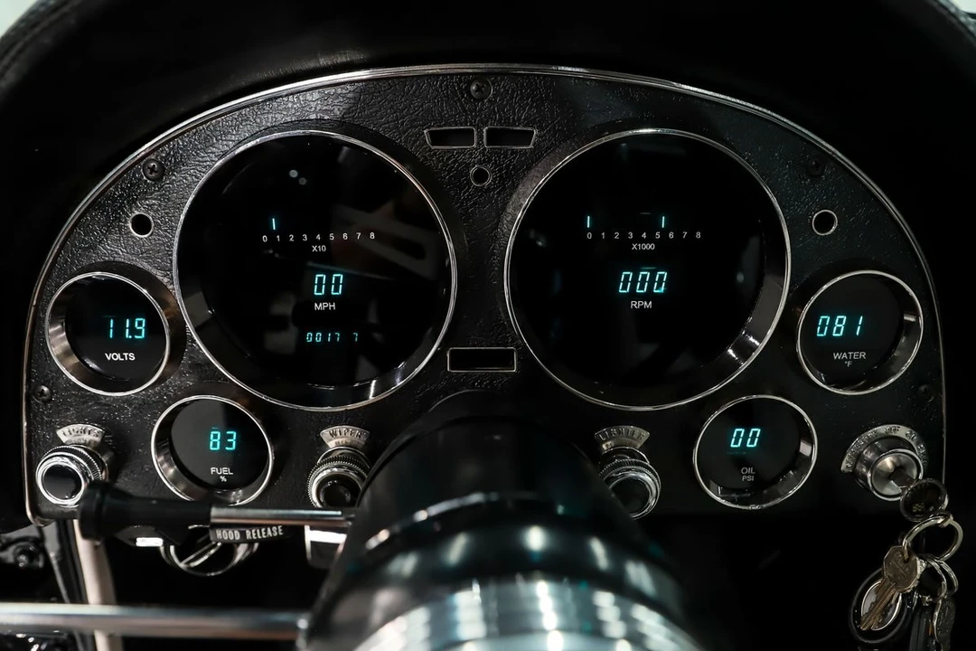 1967 Chevrolet Corvette C2 - Image 16 of 21