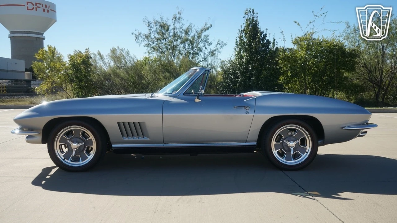 1967 Chevrolet Corvette C2 - Image 8 of 12