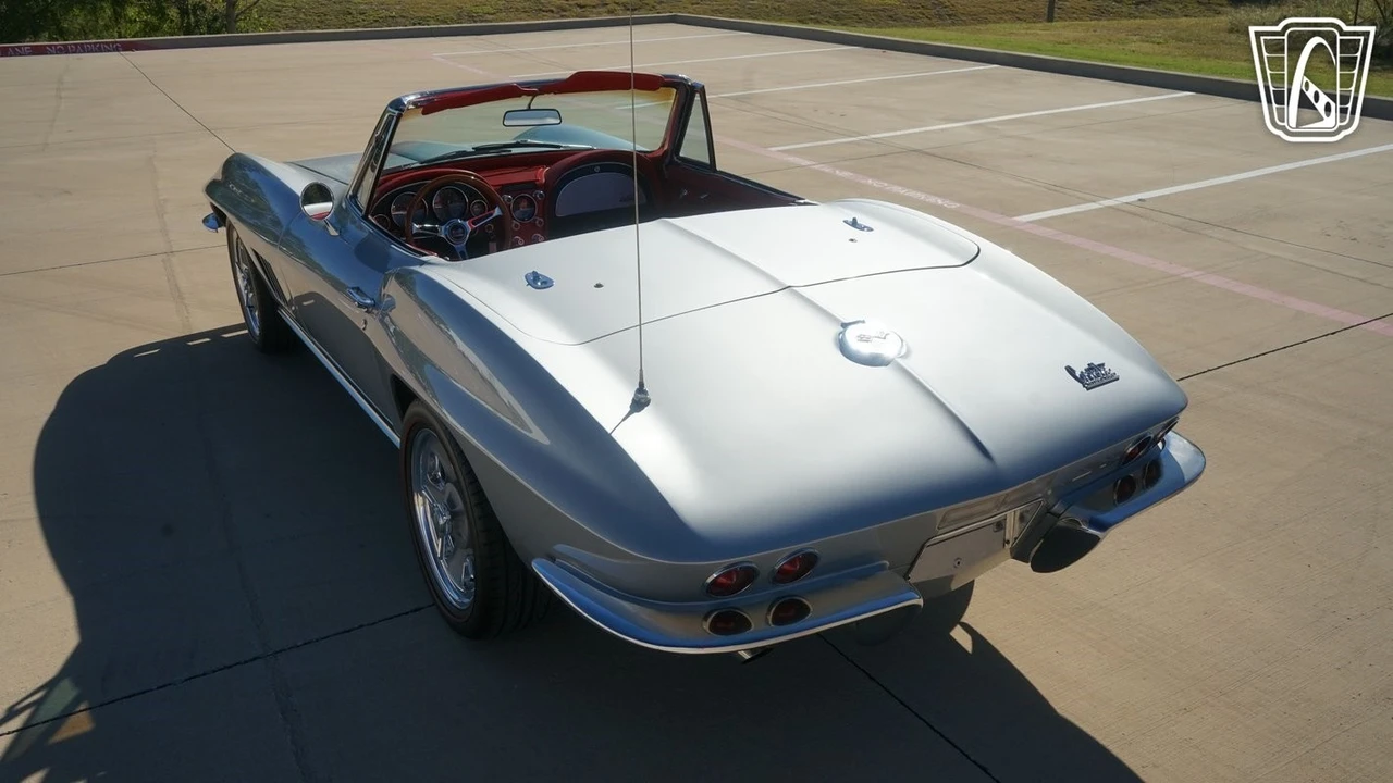 1967 Chevrolet Corvette C2 - Image 10 of 12