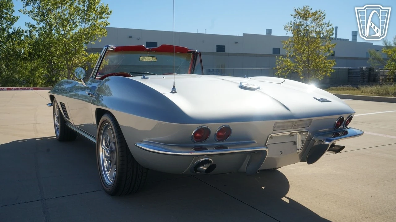1967 Chevrolet Corvette C2 - Image 11 of 12