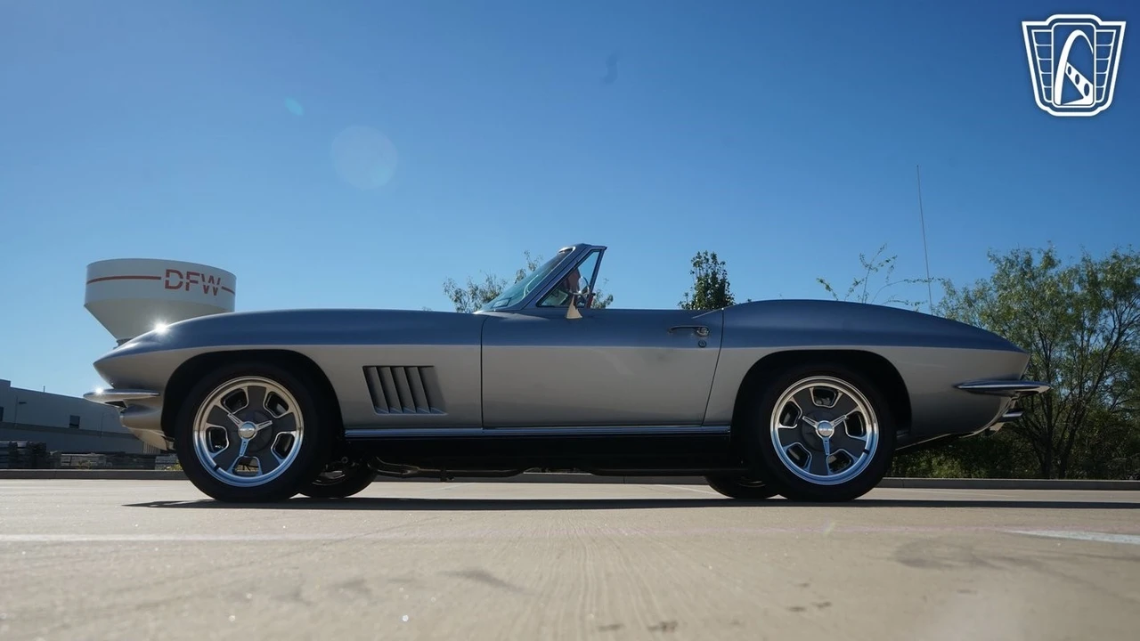1967 Chevrolet Corvette C2 - Image 9 of 12