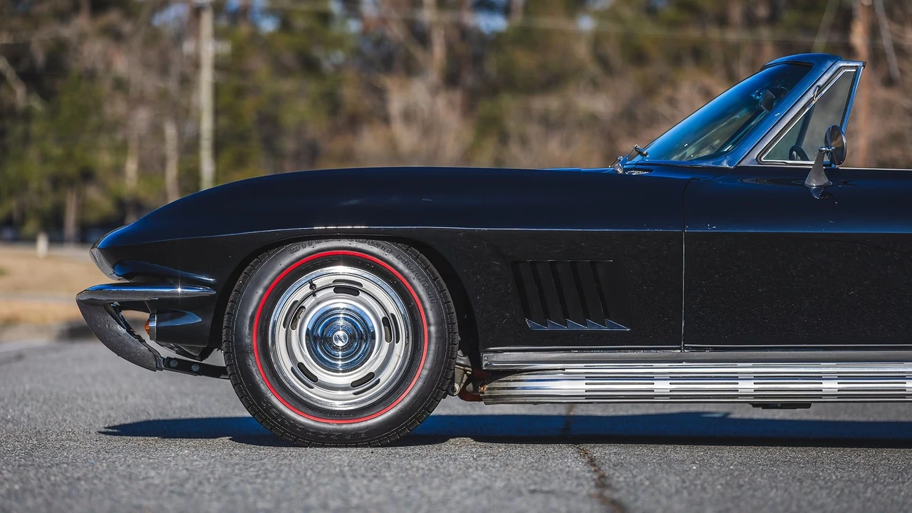 1967 Chevrolet Corvette C2 - Image 24 of 31