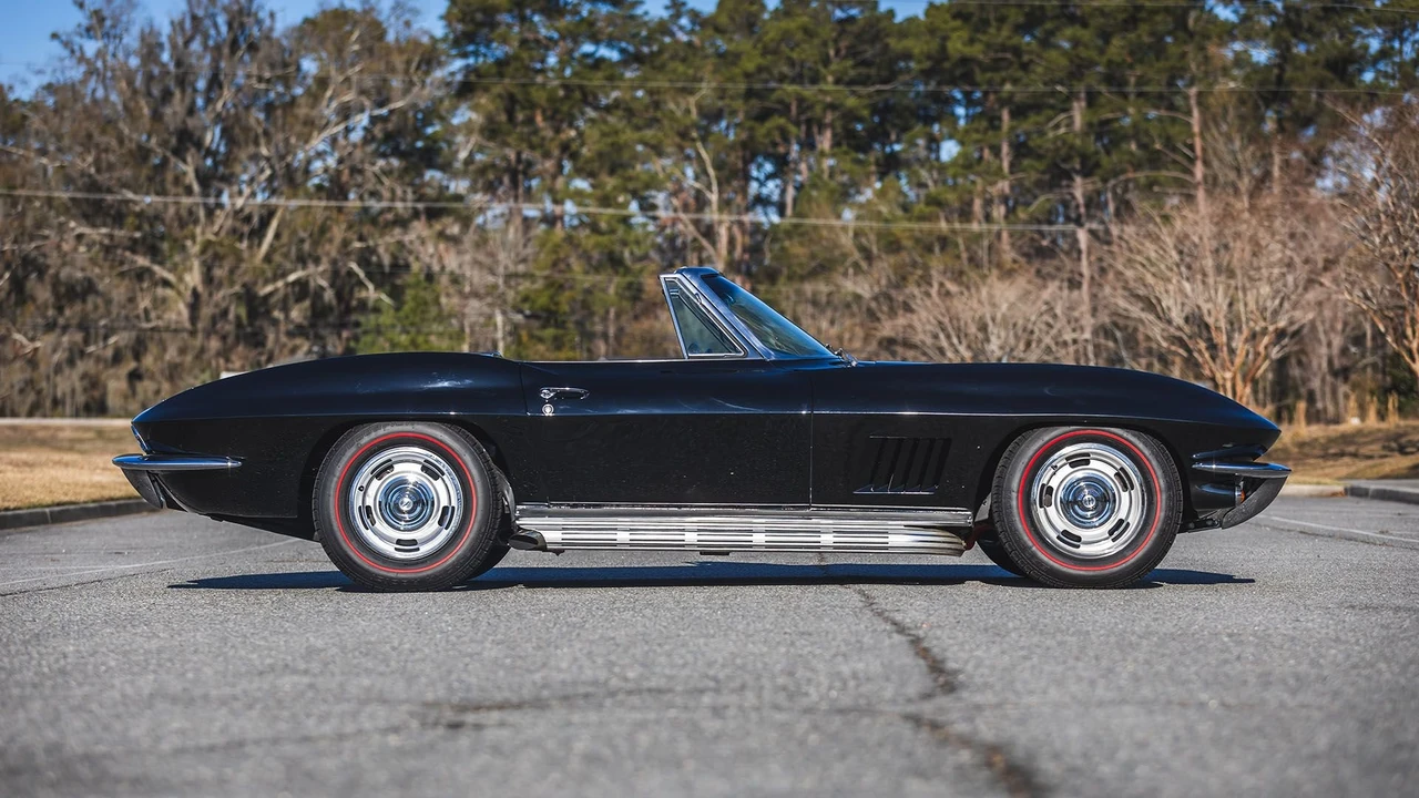1967 Chevrolet Corvette C2 - Image 15 of 31