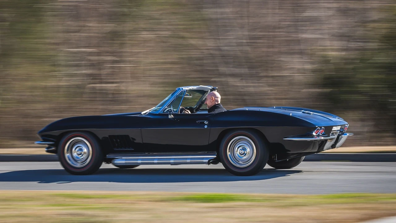 1967 Chevrolet Corvette C2 - Image 18 of 31