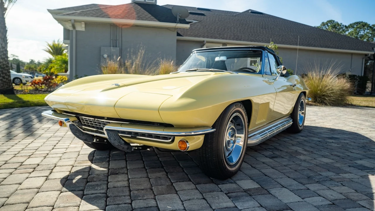 1967 Chevrolet Corvette C2 - Image 10 of 31