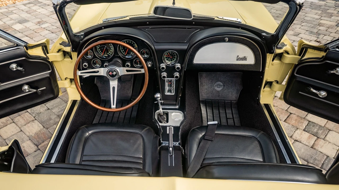 1967 Chevrolet Corvette C2 - Image 4 of 31