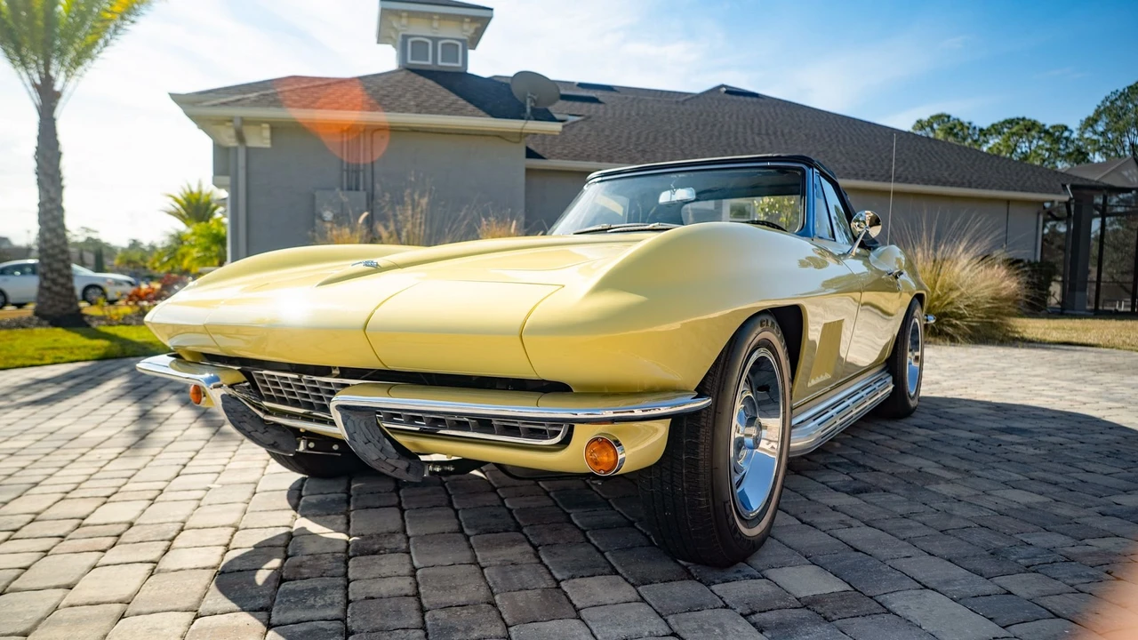 1967 Chevrolet Corvette C2 - Image 12 of 31