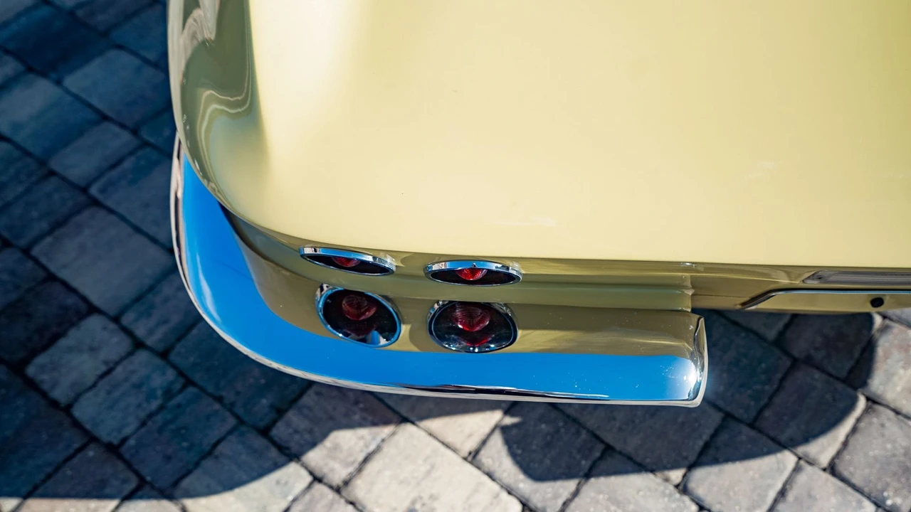 1967 Chevrolet Corvette C2 - Image 22 of 31