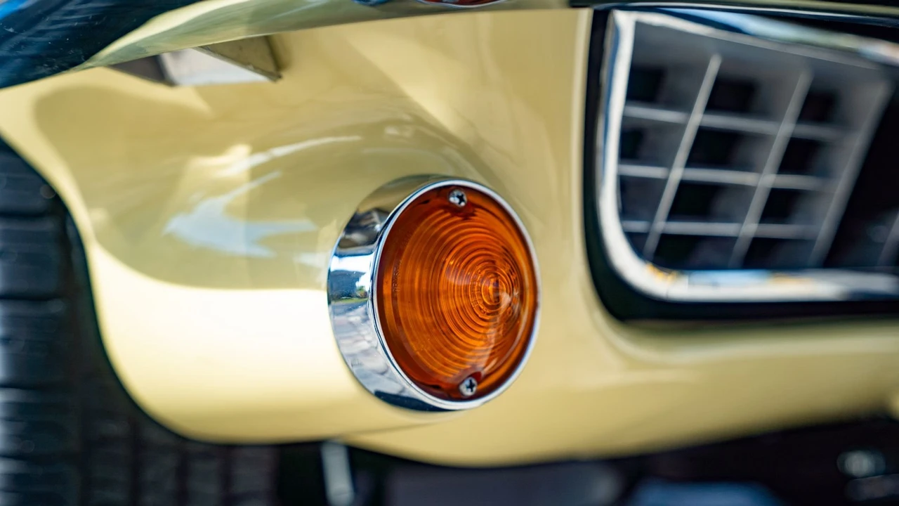 1967 Chevrolet Corvette C2 - Image 21 of 31