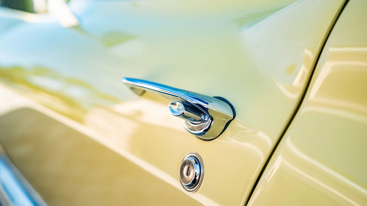 1967 Chevrolet Corvette C2 - Image 28 of 31