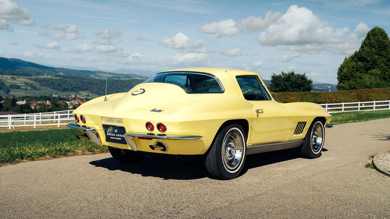 1967 Chevrolet Corvette C2 - Image 11 of 31