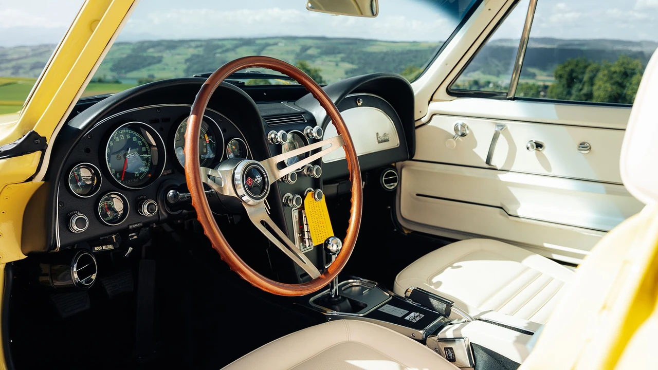 1967 Chevrolet Corvette C2 - Image 6 of 31