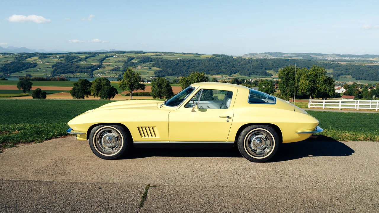 1967 Chevrolet Corvette C2 - Image 14 of 31