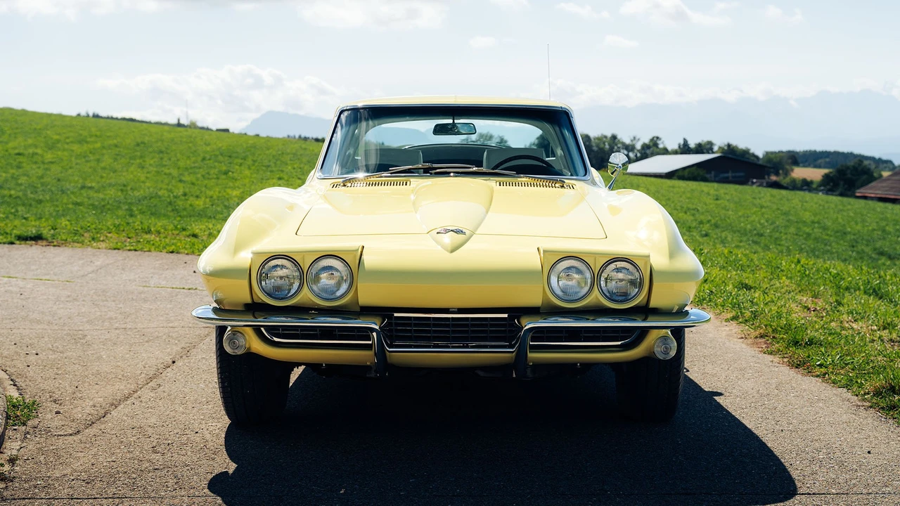 1967 Chevrolet Corvette C2 - Image 15 of 31