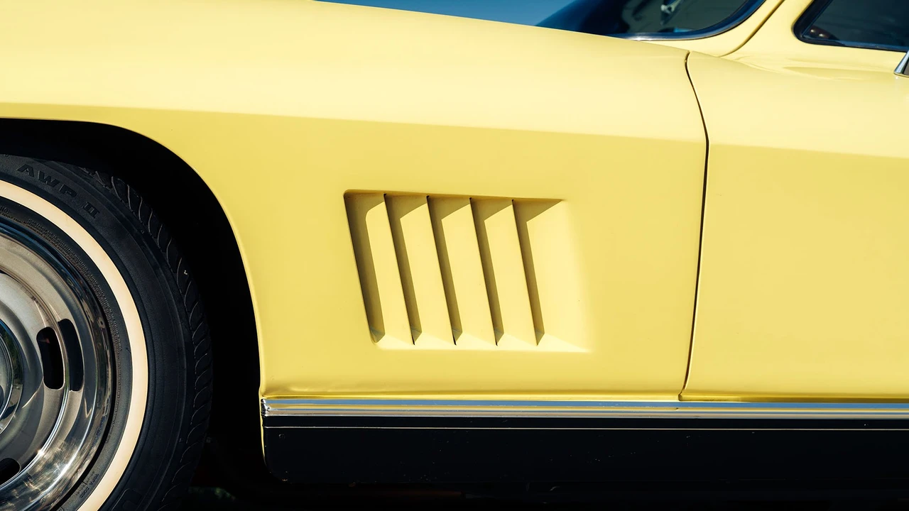1967 Chevrolet Corvette C2 - Image 30 of 31