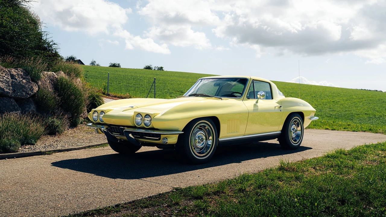 1967 Chevrolet Corvette C2 - Image 8 of 31