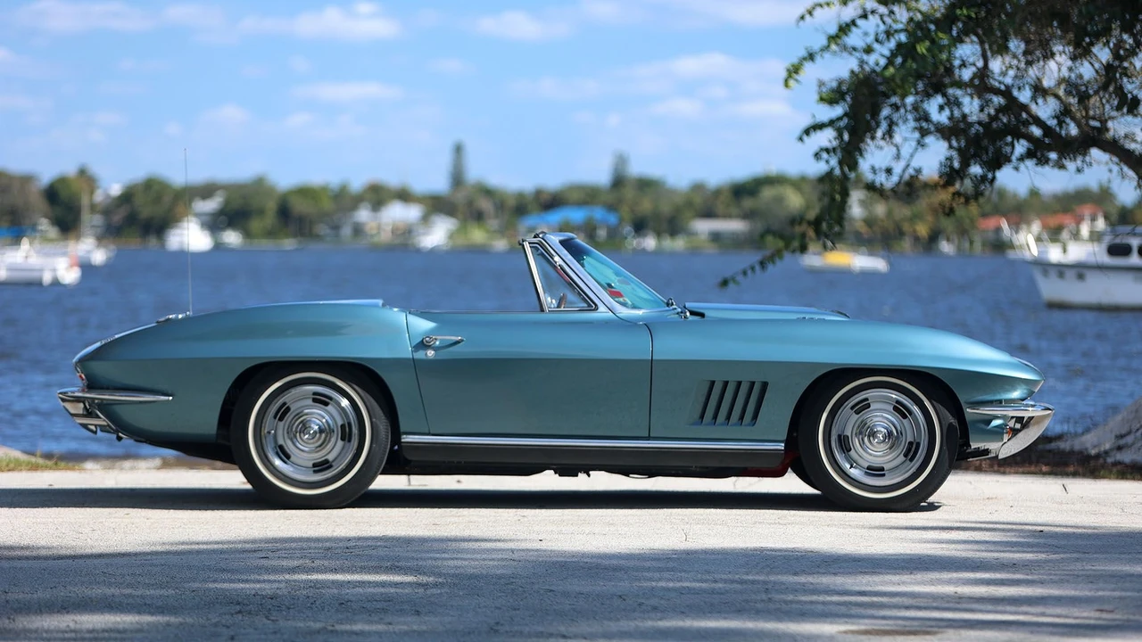 1967 Chevrolet Corvette C2 427 - Image 10 of 31