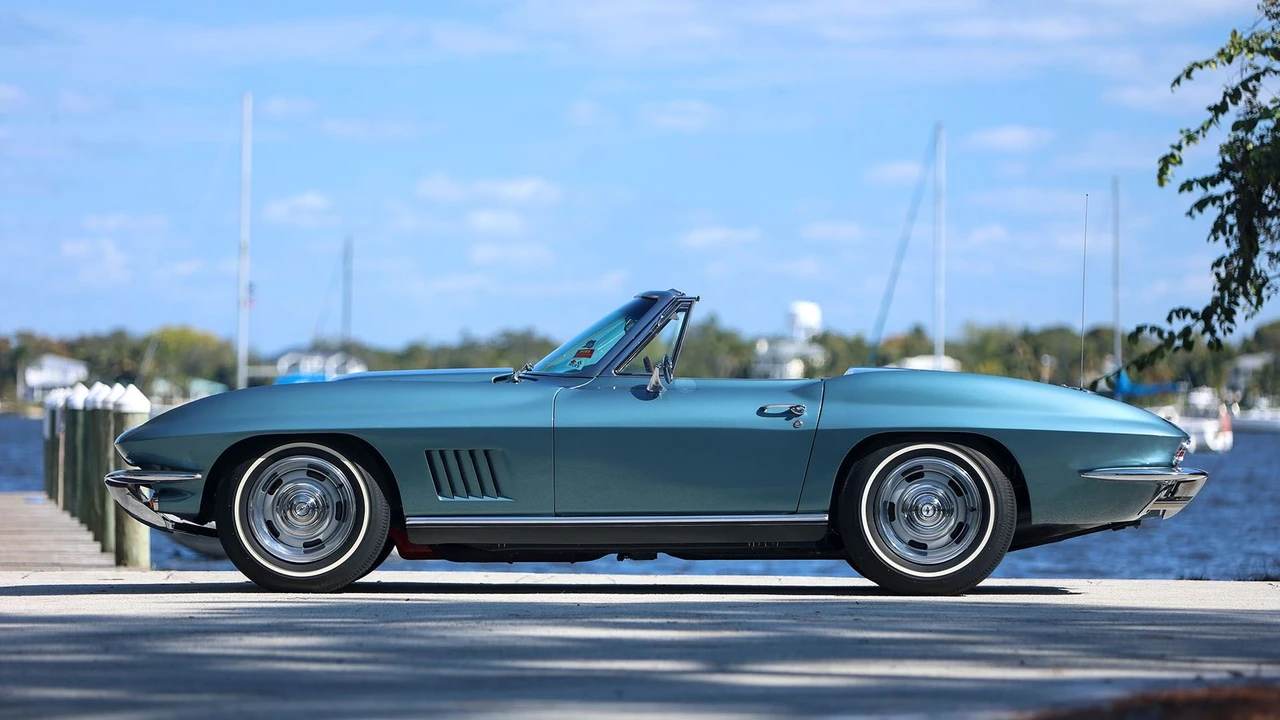 1967 Chevrolet Corvette C2 427 - Image 2 of 31