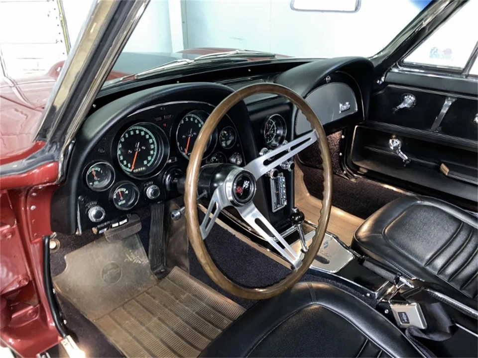 1967 Chevrolet Corvette C2 - Image 25 of 31