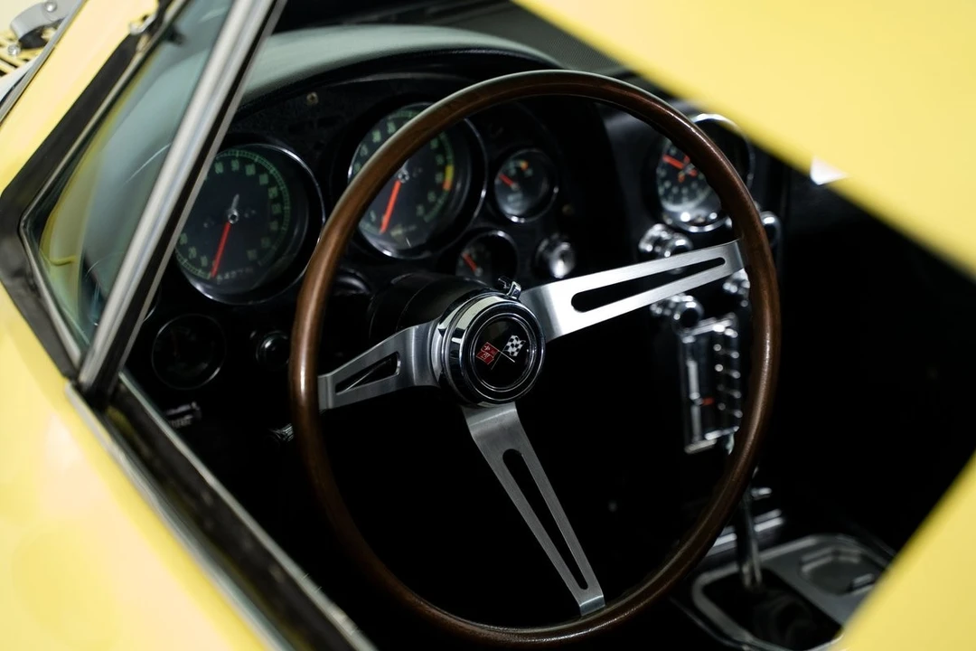 1967 Chevrolet Corvette C2 - Image 24 of 31