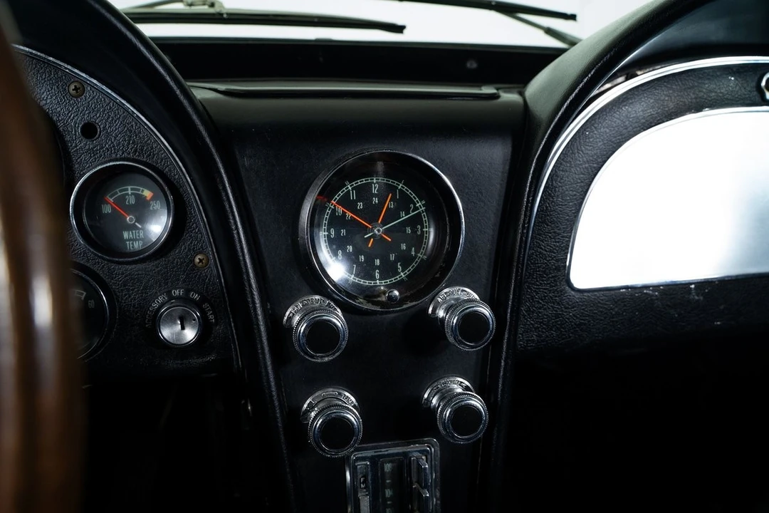 1967 Chevrolet Corvette C2 - Image 30 of 31