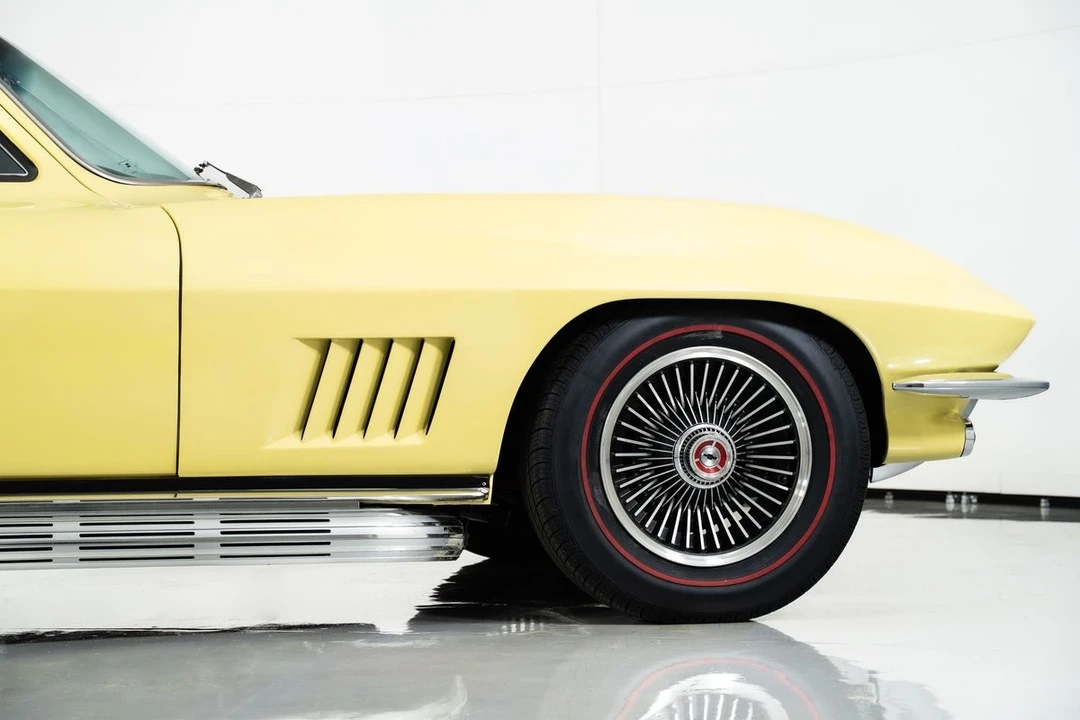 1967 Chevrolet Corvette C2 - Image 15 of 31